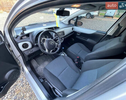 Серый Тойота Ярис, объемом двигателя 1.5 л и пробегом 140 тыс. км за 11000 $, фото 12 на Automoto.ua