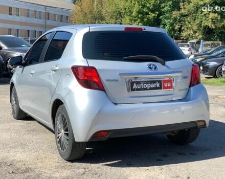 Сірий Тойота Яріс, об'ємом двигуна 1.5 л та пробігом 221 тис. км за 11340 $, фото 6 на Automoto.ua