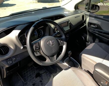 Сірий Тойота Яріс, об'ємом двигуна 1.5 л та пробігом 221 тис. км за 11340 $, фото 28 на Automoto.ua