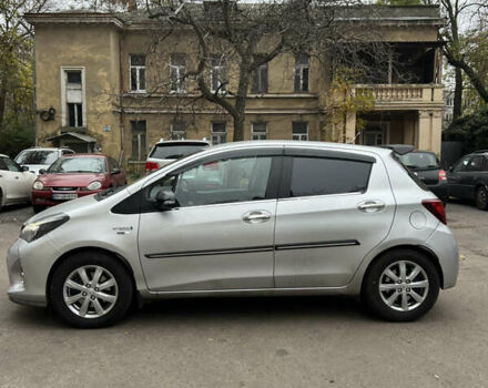 Серый Тойота Ярис, объемом двигателя 1.5 л и пробегом 140 тыс. км за 11500 $, фото 6 на Automoto.ua