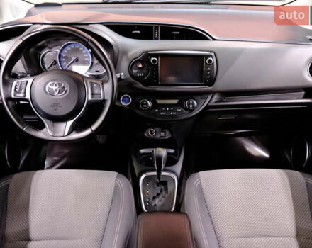 Сірий Тойота Яріс, об'ємом двигуна 1.5 л та пробігом 148 тис. км за 11900 $, фото 41 на Automoto.ua