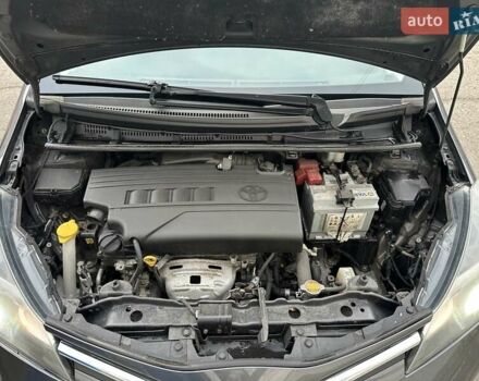 Серый Тойота Ярис, объемом двигателя 1.33 л и пробегом 166 тыс. км за 10500 $, фото 2 на Automoto.ua