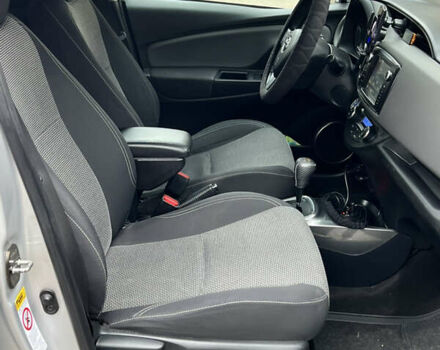 Серый Тойота Ярис, объемом двигателя 1.5 л и пробегом 140 тыс. км за 11500 $, фото 31 на Automoto.ua