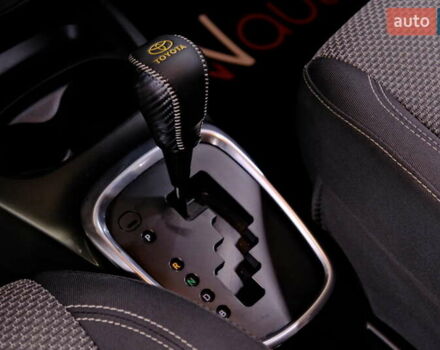 Сірий Тойота Яріс, об'ємом двигуна 1.5 л та пробігом 148 тис. км за 11900 $, фото 15 на Automoto.ua