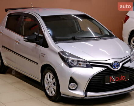 Сірий Тойота Яріс, об'ємом двигуна 1.5 л та пробігом 148 тис. км за 11900 $, фото 3 на Automoto.ua