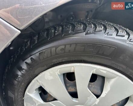 Серый Тойота Ярис, объемом двигателя 1.33 л и пробегом 166 тыс. км за 10500 $, фото 10 на Automoto.ua
