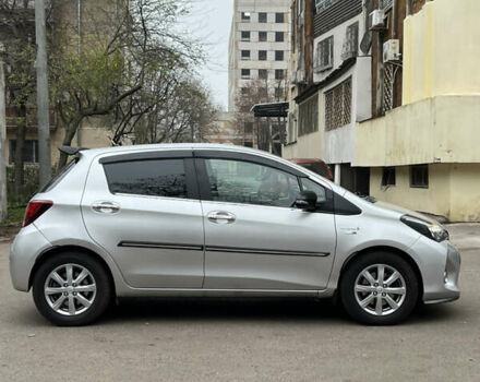 Серый Тойота Ярис, объемом двигателя 1.5 л и пробегом 140 тыс. км за 11500 $, фото 2 на Automoto.ua