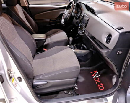 Сірий Тойота Яріс, об'ємом двигуна 1.5 л та пробігом 148 тис. км за 11900 $, фото 38 на Automoto.ua