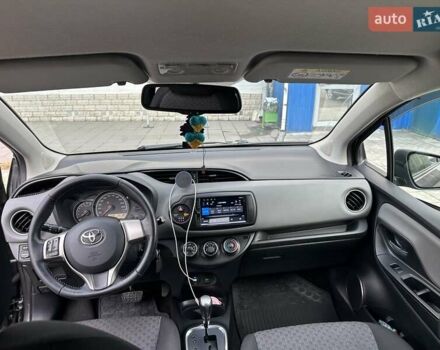 Серый Тойота Ярис, объемом двигателя 1.33 л и пробегом 166 тыс. км за 10500 $, фото 26 на Automoto.ua