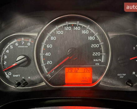 Серый Тойота Ярис, объемом двигателя 1 л и пробегом 247 тыс. км за 8000 $, фото 11 на Automoto.ua