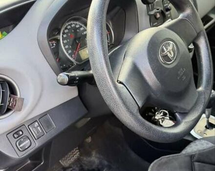 Серый Тойота Ярис, объемом двигателя 1.5 л и пробегом 75 тыс. км за 7500 $, фото 6 на Automoto.ua