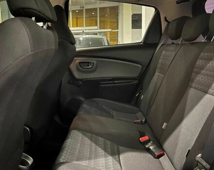 Тойота Яріс 2016 у Львові на Automoto.ua Сірий Тойота Яріс, об'ємом двигуна 1 л та пробігом 247 тис. км за 8000 $, фото 17 на Automoto.ua