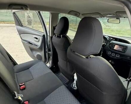 Серый Тойота Ярис, объемом двигателя 1.5 л и пробегом 75 тыс. км за 7500 $, фото 18 на Automoto.ua