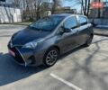 Сірий Тойота Яріс, об'ємом двигуна 1.5 л та пробігом 121 тис. км за 12000 $, фото 1 на Automoto.ua