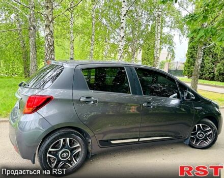 Серый Тойота Ярис, объемом двигателя 1.5 л и пробегом 37 тыс. км за 15500 $, фото 3 на Automoto.ua