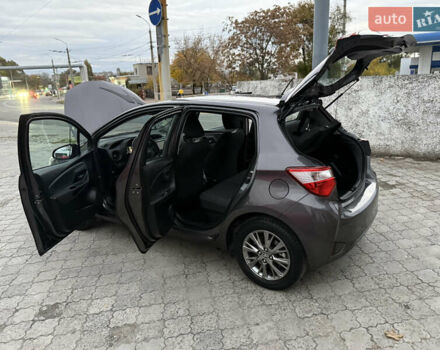 Сірий Тойота Яріс, об'ємом двигуна 1.5 л та пробігом 100 тис. км за 14999 $, фото 76 на Automoto.ua