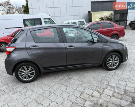 Сірий Тойота Яріс, об'ємом двигуна 1.5 л та пробігом 100 тис. км за 14999 $, фото 13 на Automoto.ua