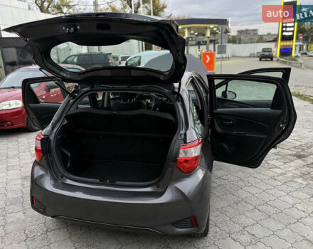 Сірий Тойота Яріс, об'ємом двигуна 1.5 л та пробігом 100 тис. км за 14999 $, фото 72 на Automoto.ua