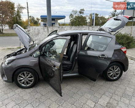 Сірий Тойота Яріс, об'ємом двигуна 1.5 л та пробігом 100 тис. км за 14999 $, фото 78 на Automoto.ua