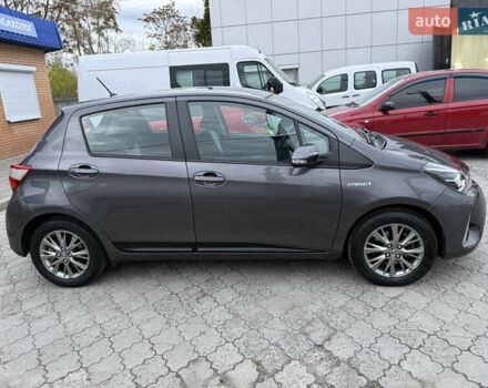 Сірий Тойота Яріс, об'ємом двигуна 1.5 л та пробігом 100 тис. км за 14999 $, фото 12 на Automoto.ua