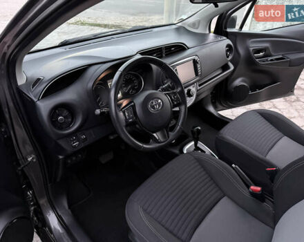 Сірий Тойота Яріс, об'ємом двигуна 1.5 л та пробігом 100 тис. км за 14999 $, фото 48 на Automoto.ua