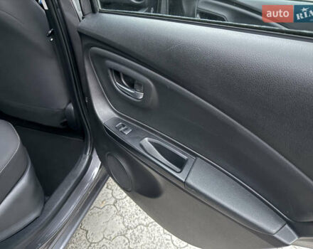 Сірий Тойота Яріс, об'ємом двигуна 1.5 л та пробігом 100 тис. км за 14999 $, фото 42 на Automoto.ua