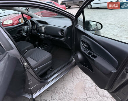 Сірий Тойота Яріс, об'ємом двигуна 1.5 л та пробігом 100 тис. км за 14999 $, фото 43 на Automoto.ua