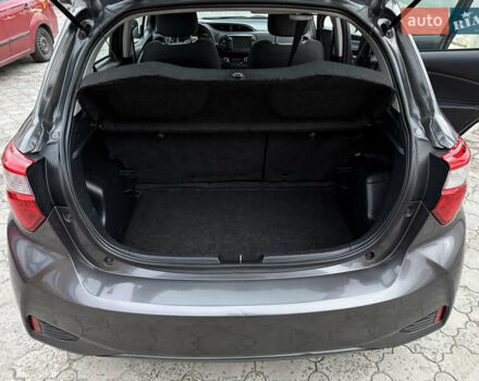 Сірий Тойота Яріс, об'ємом двигуна 1.5 л та пробігом 100 тис. км за 14999 $, фото 6 на Automoto.ua