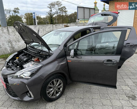 Сірий Тойота Яріс, об'ємом двигуна 1.5 л та пробігом 100 тис. км за 14999 $, фото 79 на Automoto.ua