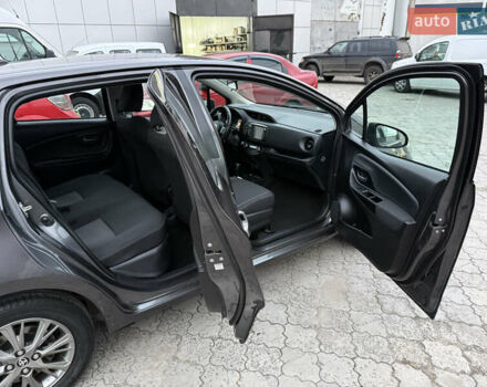 Сірий Тойота Яріс, об'ємом двигуна 1.5 л та пробігом 100 тис. км за 14999 $, фото 44 на Automoto.ua