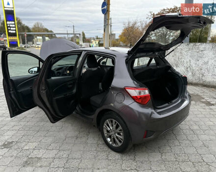 Сірий Тойота Яріс, об'ємом двигуна 1.5 л та пробігом 100 тис. км за 14999 $, фото 75 на Automoto.ua