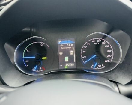 Серый Тойота Ярис, объемом двигателя 1.5 л и пробегом 37 тыс. км за 15300 $, фото 10 на Automoto.ua