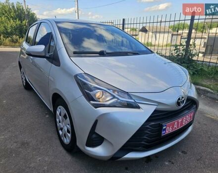 Сірий Тойота Яріс, об'ємом двигуна 1 л та пробігом 112 тис. км за 9950 $, фото 3 на Automoto.ua