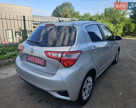Сірий Тойота Яріс, об'ємом двигуна 1 л та пробігом 112 тис. км за 9950 $, фото 9 на Automoto.ua