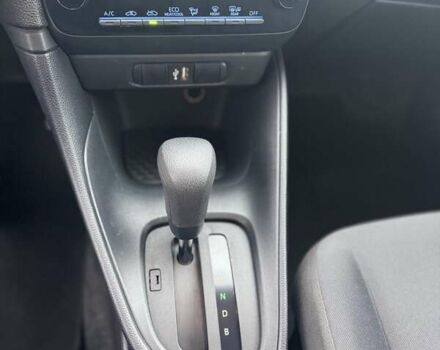 Тойота Ярис 2021 в Киеве на Automoto.ua Серый Тойота Ярис, объемом двигателя 1.49 л и пробегом 38 тыс. км за 16700 $, фото 11 на Automoto.ua