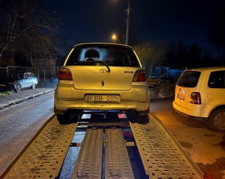 Серый Тойота Ярис, объемом двигателя 10 л и пробегом 170 тыс. км за 1499 $, фото 3 на Automoto.ua