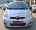 Серый Тойота Ярис, объемом двигателя 1 л и пробегом 210 тыс. км за 4490 $, фото 1 на Automoto.ua