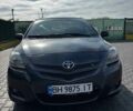 Серый Тойота Ярис, объемом двигателя 1.5 л и пробегом 250 тыс. км за 5800 $, фото 2 на Automoto.ua