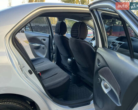 Серый Тойота Ярис, объемом двигателя 1.3 л и пробегом 181 тыс. км за 7300 $, фото 55 на Automoto.ua