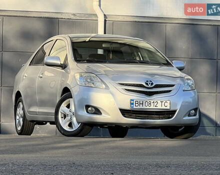 Серый Тойота Ярис, объемом двигателя 1.3 л и пробегом 181 тыс. км за 7300 $, фото 3 на Automoto.ua