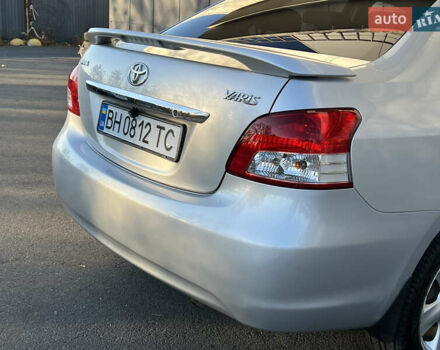 Серый Тойота Ярис, объемом двигателя 1.3 л и пробегом 181 тыс. км за 7300 $, фото 39 на Automoto.ua