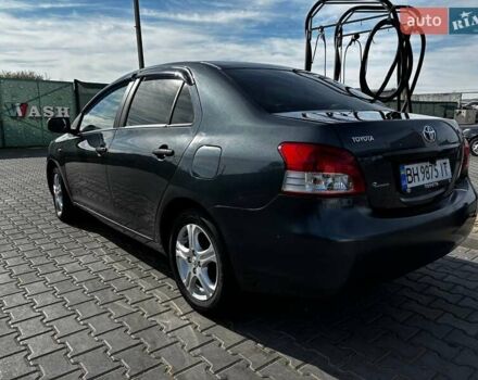 Серый Тойота Ярис, объемом двигателя 1.5 л и пробегом 250 тыс. км за 5800 $, фото 3 на Automoto.ua