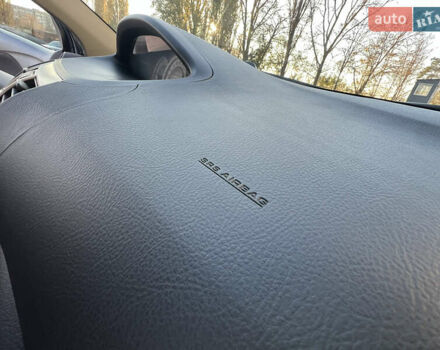 Серый Тойота Ярис, объемом двигателя 1.3 л и пробегом 181 тыс. км за 7300 $, фото 59 на Automoto.ua