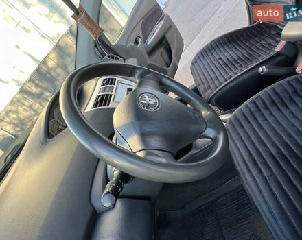 Серый Тойота Ярис, объемом двигателя 1.3 л и пробегом 181 тыс. км за 7300 $, фото 74 на Automoto.ua