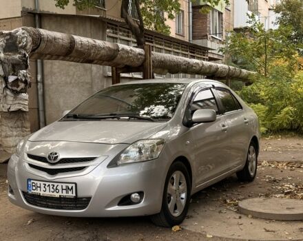 Тойота Яріс 2006 у Одесі на Automoto.ua Сірий Тойота Яріс, об'ємом двигуна 1.3 л та пробігом 195 тис. км за 6000 $, фото 1 на Automoto.ua