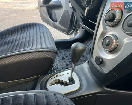Серый Тойота Ярис, объемом двигателя 1.3 л и пробегом 181 тыс. км за 7300 $, фото 62 на Automoto.ua