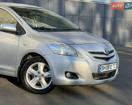 Серый Тойота Ярис, объемом двигателя 1.3 л и пробегом 181 тыс. км за 7300 $, фото 7 на Automoto.ua