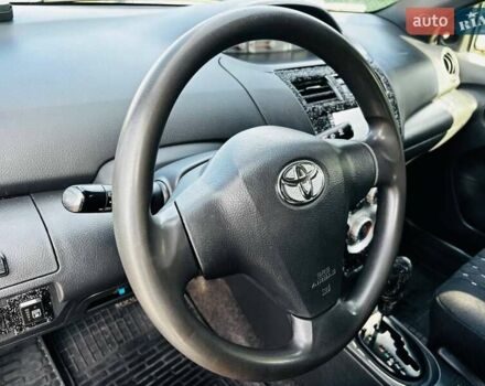 Серый Тойота Ярис, объемом двигателя 1.5 л и пробегом 250 тыс. км за 5800 $, фото 13 на Automoto.ua