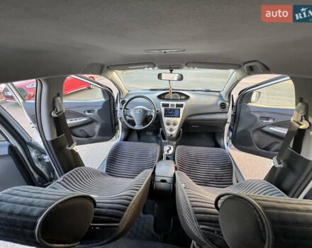 Серый Тойота Ярис, объемом двигателя 1.3 л и пробегом 181 тыс. км за 7300 $, фото 75 на Automoto.ua