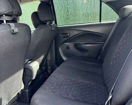 Серый Тойота Ярис, объемом двигателя 1.5 л и пробегом 250 тыс. км за 5800 $, фото 10 на Automoto.ua